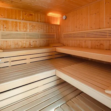 Seascape Apartment *